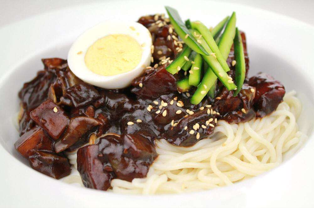 Mì tương đen Jajangmyeon