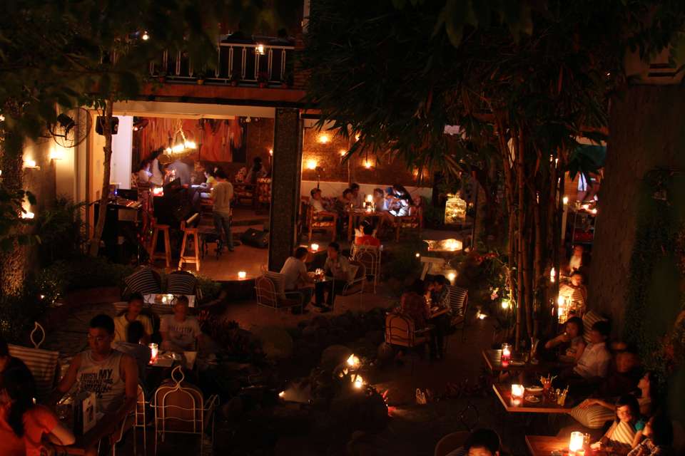 cafe acoustic Phú Nhuận