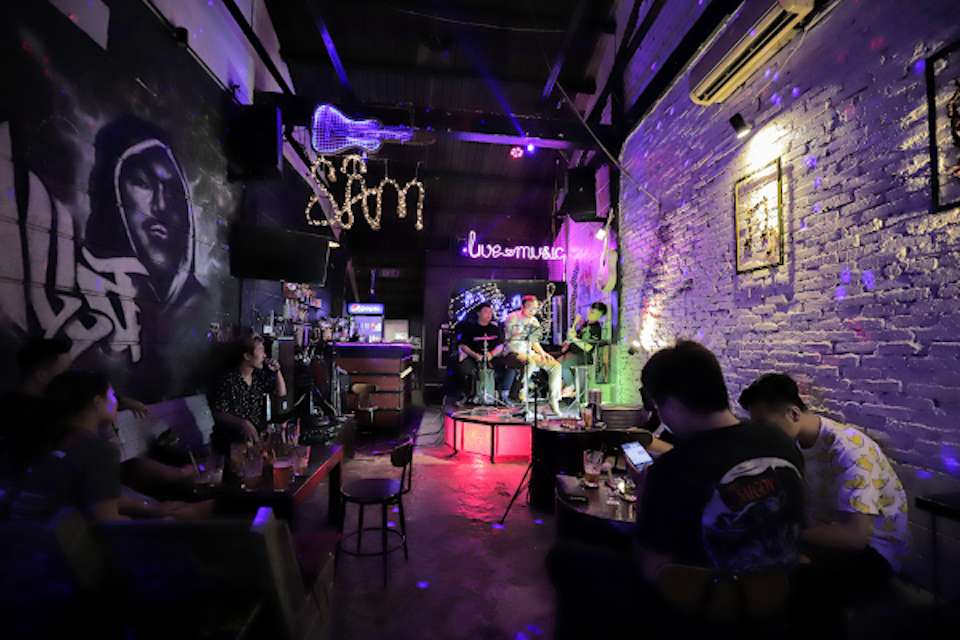 cafe acoustic quận 1