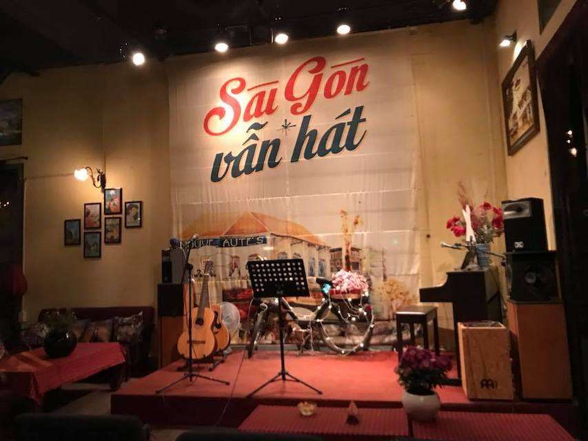 cafe acoustic quận 1