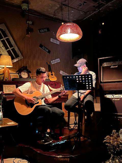 cafe acoustic quận 10