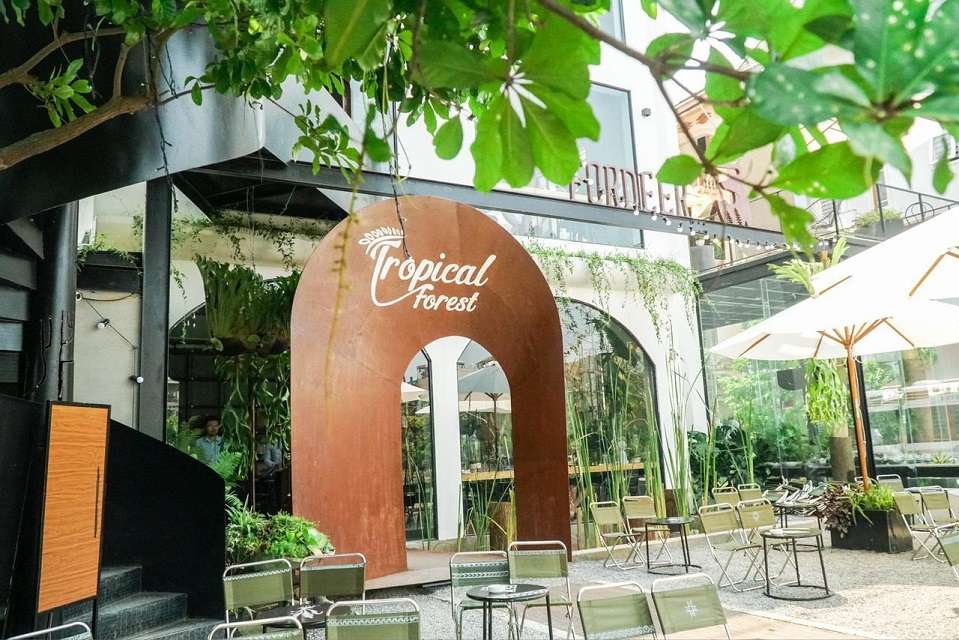 cafe ngoài trời Hà Nội