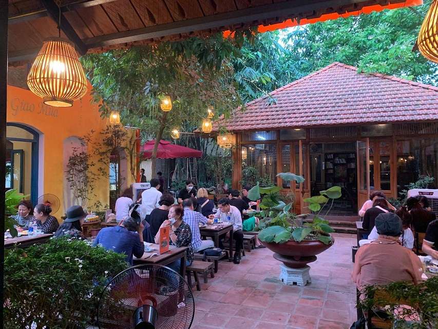 cafe ngoài trời Hà Nội