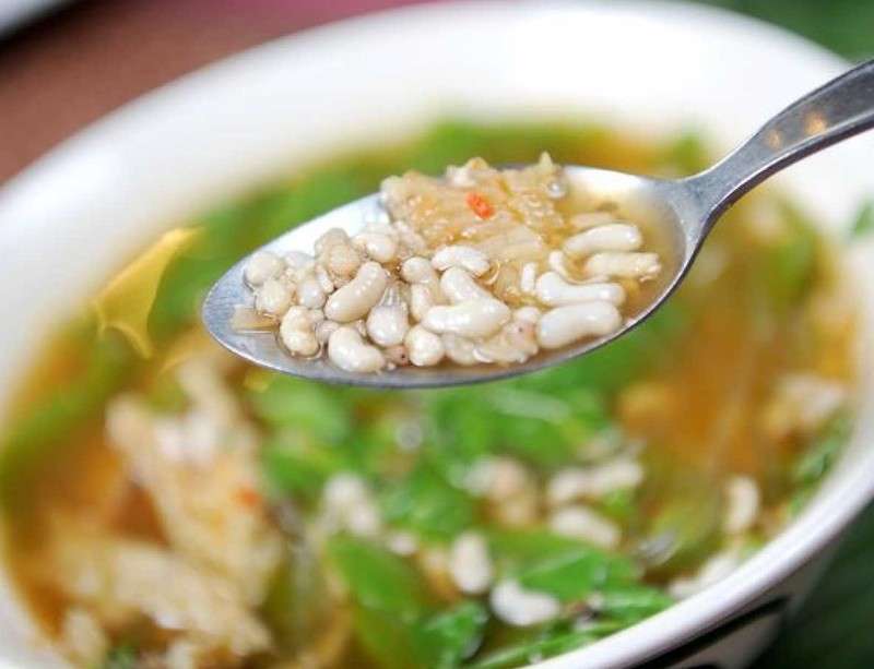 Canh chua trứng kiến