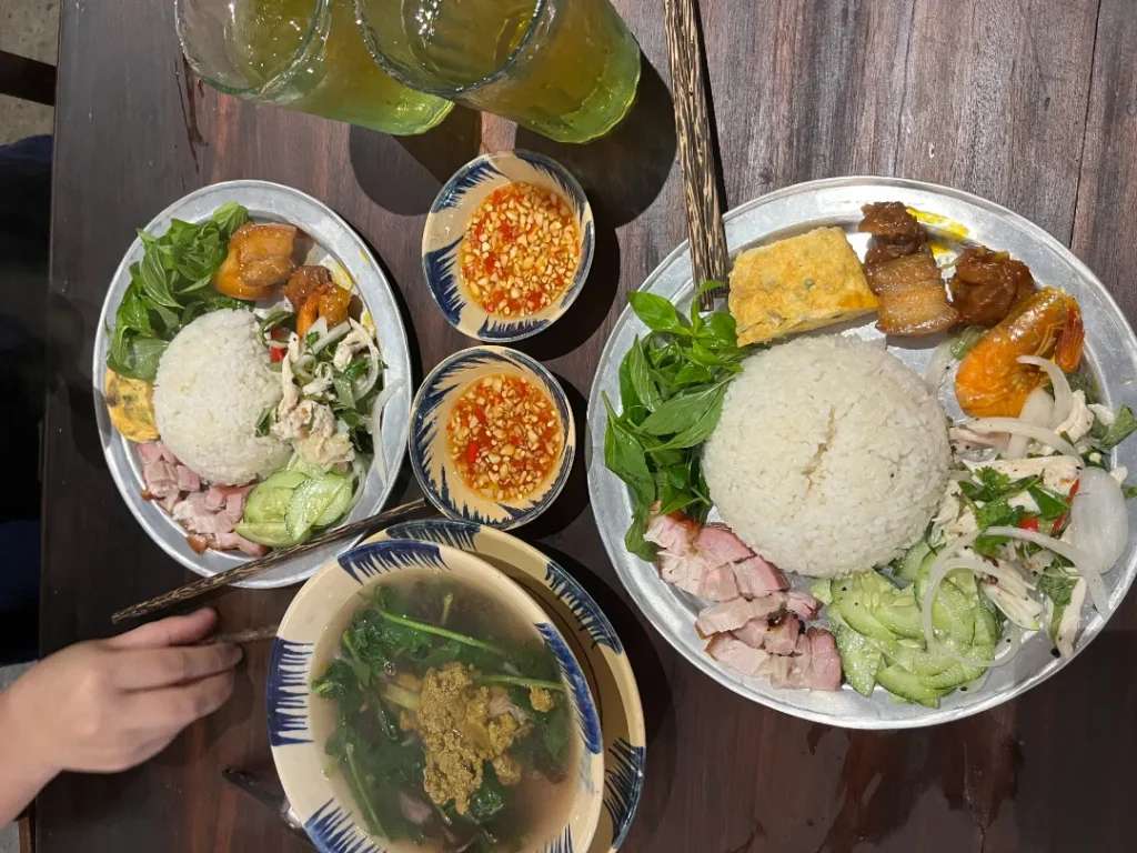 foodtour Huế