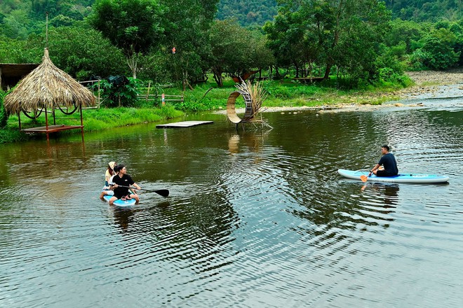 Phát hiện con suối bên thảo nguyên đẹp như nước ngoài: Cách TP.HCM chỉ vài giờ, cực thích hợp cho mùa hè- Ảnh 6.