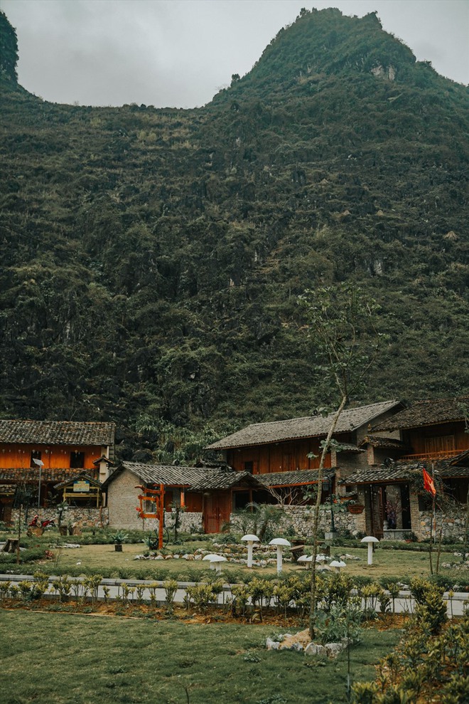 Phát hiện ngôi làng nằm dưới chân đèo, được ví như "bông hoa nơi địa đầu Tổ Quốc", cách thành phố 160km- Ảnh 9.