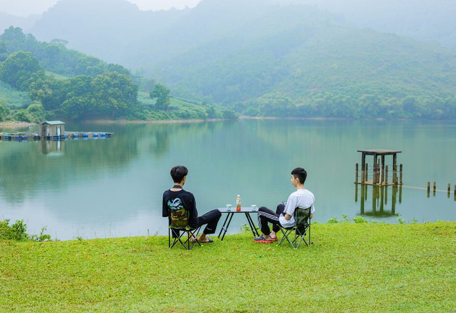 Phát hiện thảo nguyên và hồ nước xanh ngay sát Hà Nội, du khách nhận xét nhìn ảnh là muốn đi ngay- Ảnh 5.