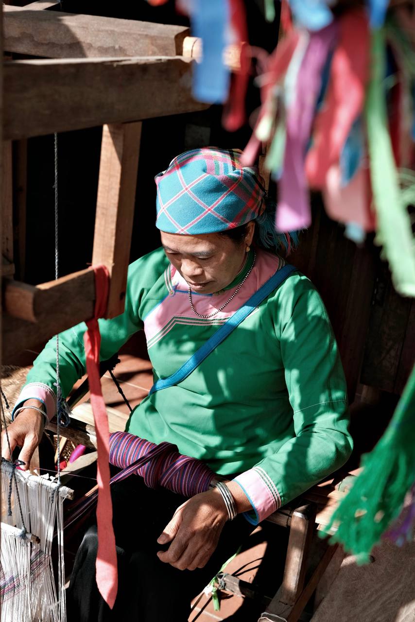 Sa Pa mùa này đầy mới mẻ: Lạc bước ở Bản Mây, đắm chìm trong vườn sen đá khổng lồ và vẻ đẹp "vô thực" của thiên nhiên- Ảnh 20.