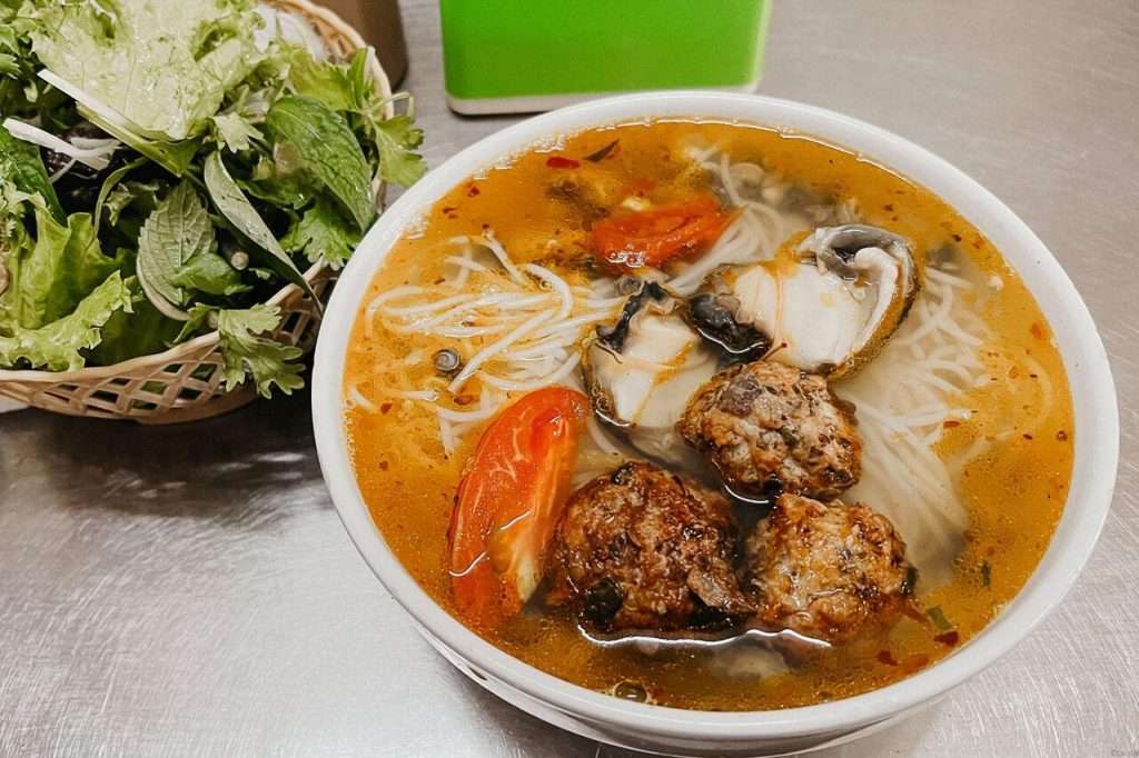 bún ốc đặc sản Hà Nội